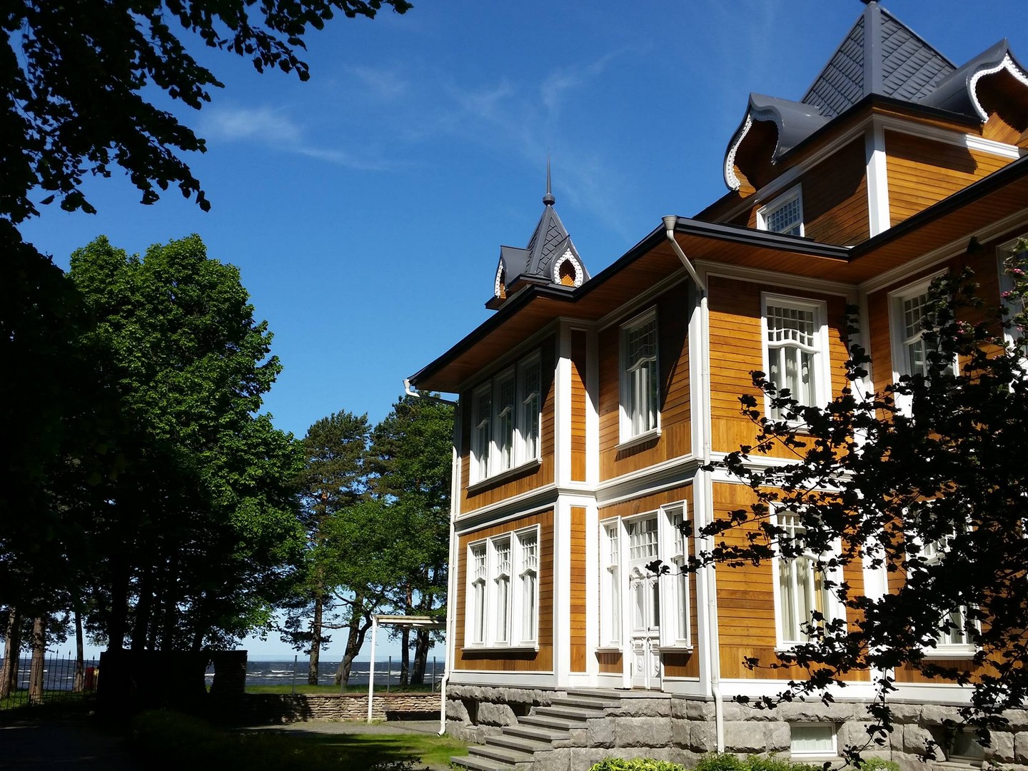 Загородный клуб скандинавия санкт петербург. Дома-музеи на берегу финского залива. Сестрорецк ул Парковая д 16. Дачный сезон на берегу финского залива. 1892 Г. Продажа поместья на берегу финского залива СПБ.