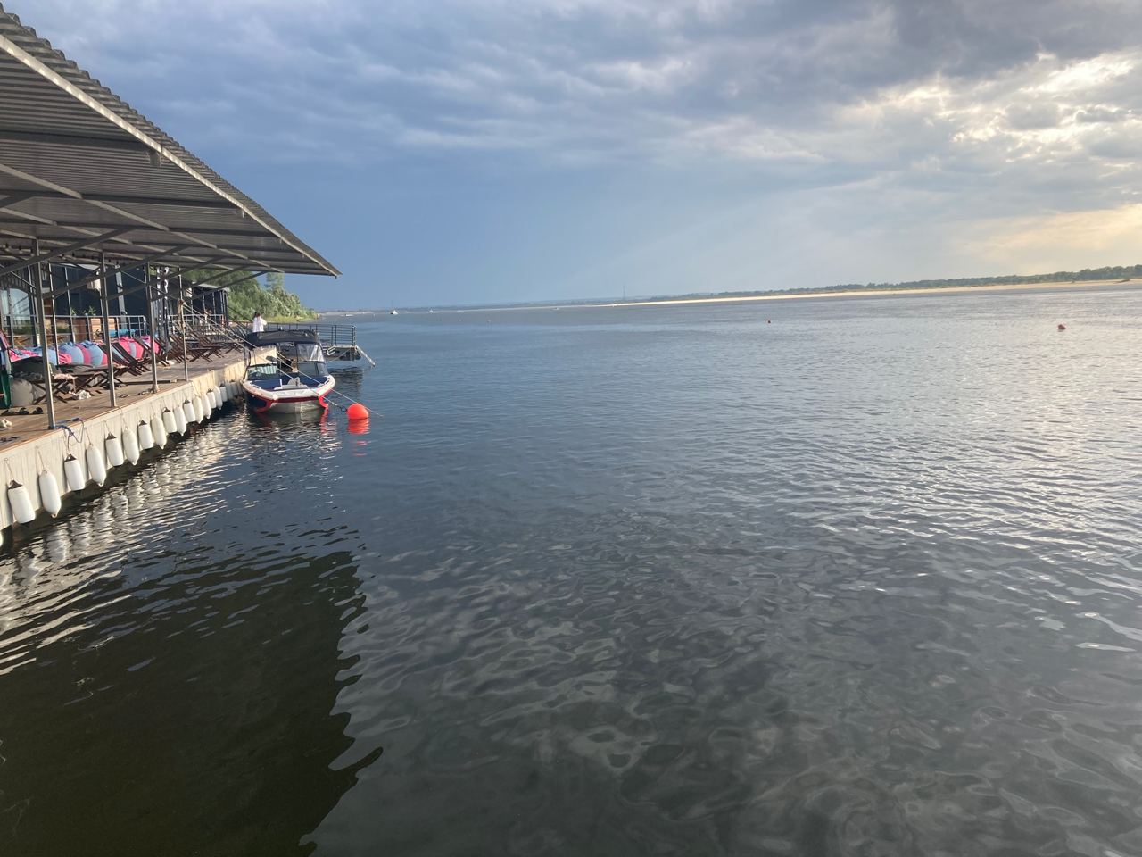 Водохранилище Волгоград. Обмелевшее Волгоградское водохранилище. Волгоградское водохранилище.