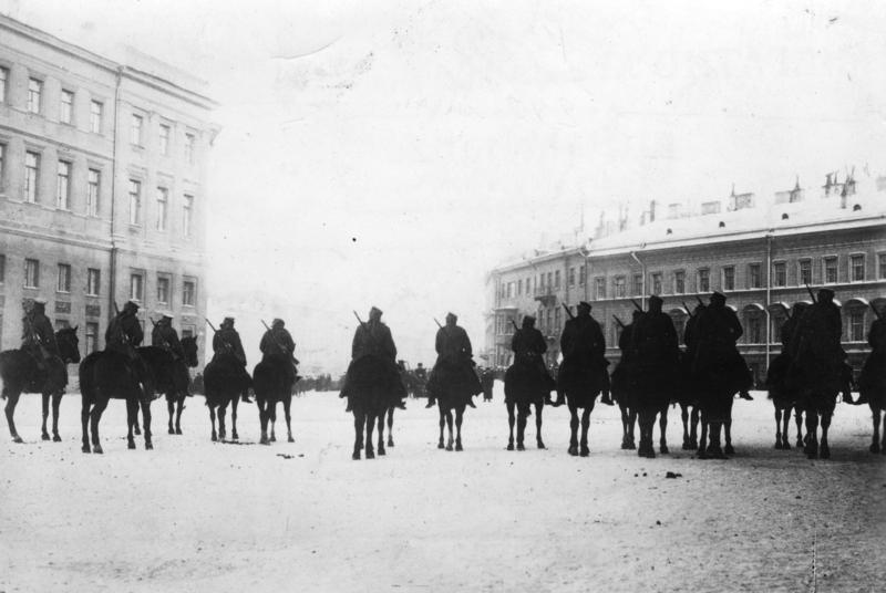 bundesarchiv bild 183 s01260 st. petersburg militär vor winterpalast