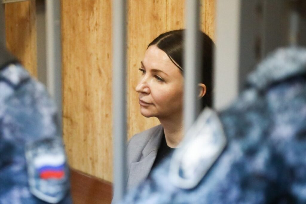 Суд огласил приговор блогеру Елене Блиновской 1 yu030325.15.00