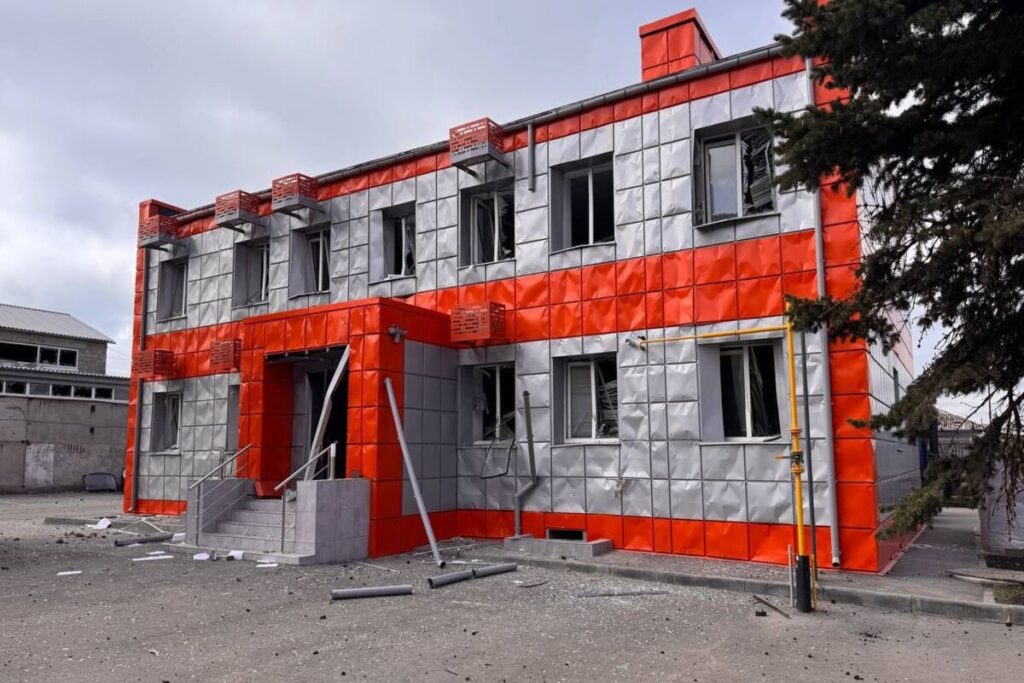 photo 5267223677521491329 y1