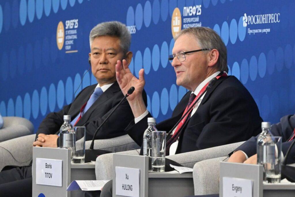 Титов назвал российские регионы-лидеры по сотрудничеству с Китаем 1 yu190625.10.03