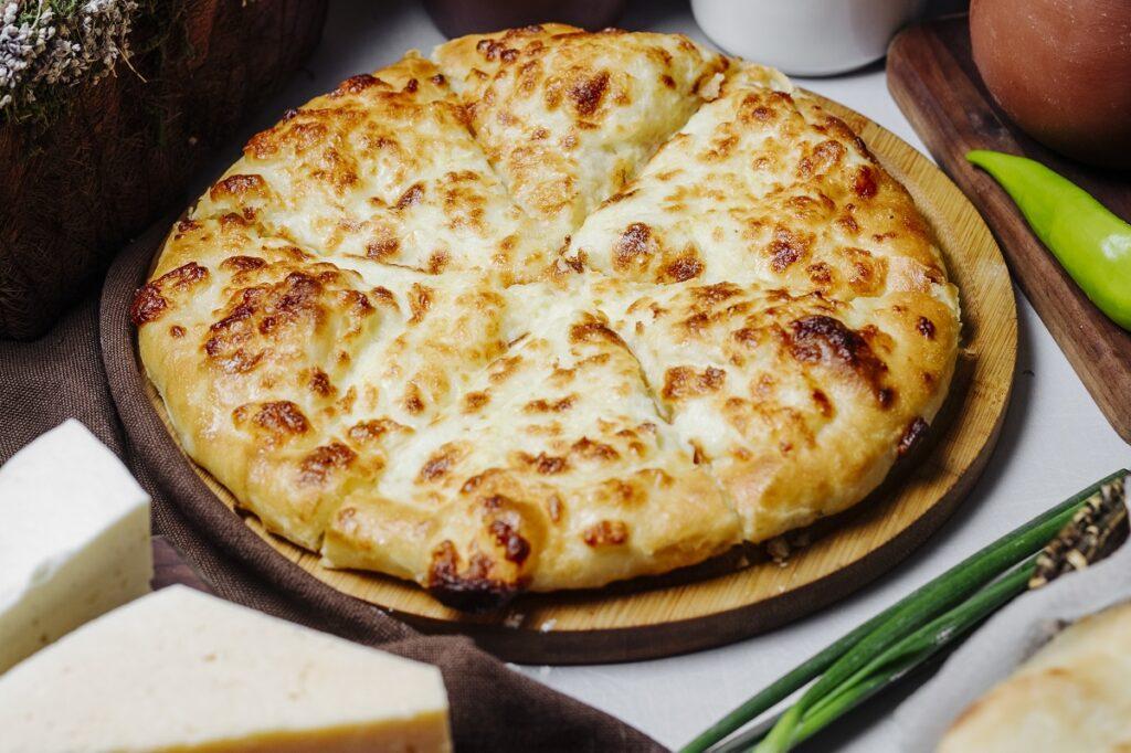 Хрустящее тесто и сырная начинка: как приготовить грузинское хачапури 1 klassiceskaa picca margarita s rasplavlennym parmezanom