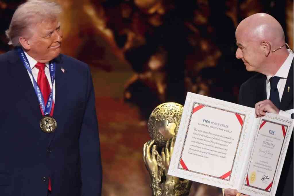 Трамп дождался получения Премии мира, но от ФИФА 1 yu061225.10.02