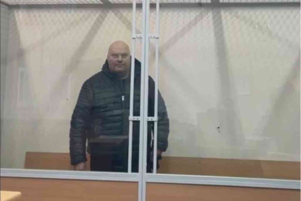 Начальника колонии в Петербурге отправили под домашний арест за взятки 1 yu061225.10.07