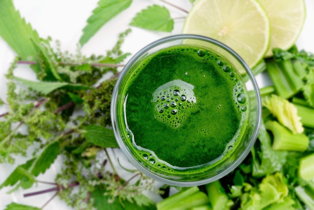 Гастроэнтеролог разоблачил опасность соковых детокс-марафонов 3 yu111225.10.04