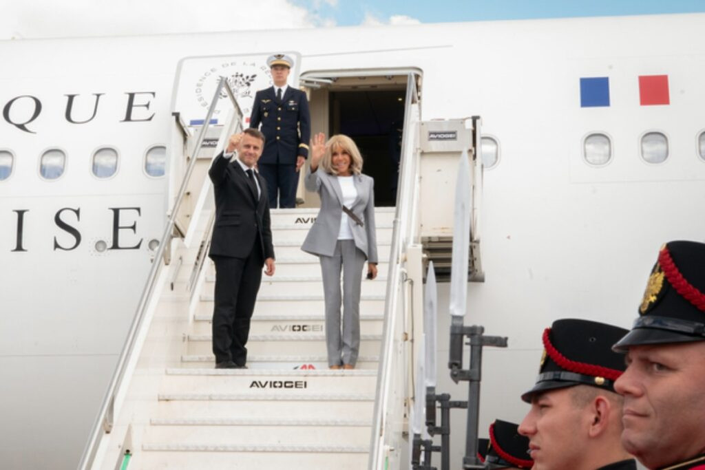 Суд признал 10 парижан виновными в кибербуллинге Брижит Макрон 1 yu050125.11.07