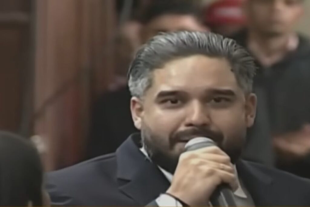 «Папа, мы исполним свой долг»: сын Мадуро в слезах обратился к отцу 1 yu060125.10.09