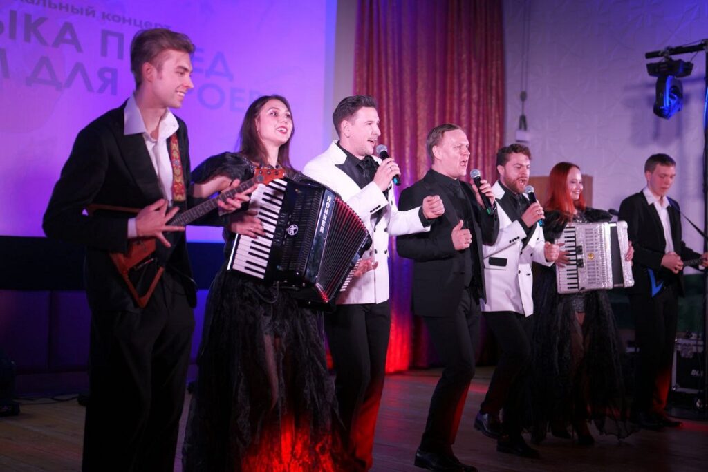 Движение «Победа 9/45» организовало концерты для участников СВО к 23 Февраля 1 evraziya