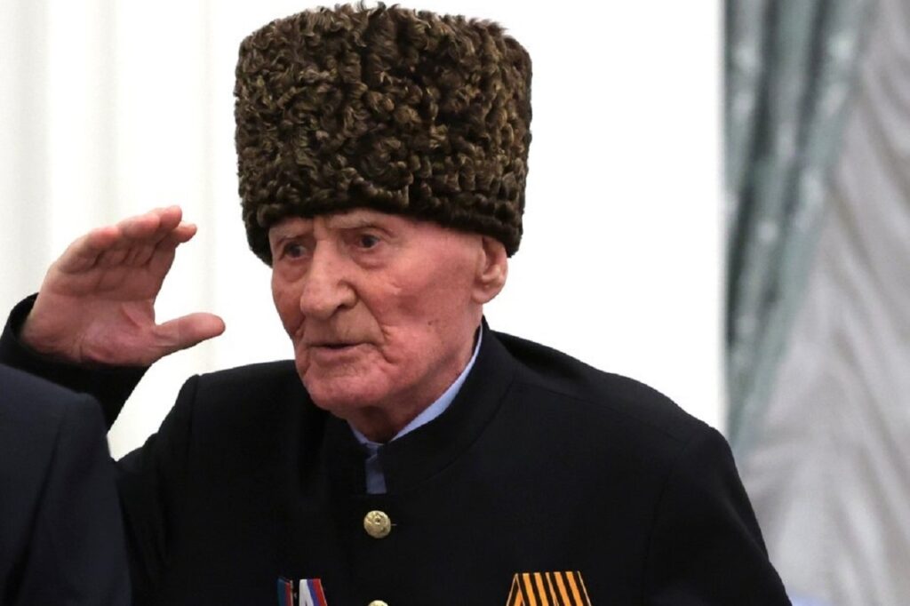Умер 102-летний Герой России Ибрагим-Паша Садыков 1 sadykov ibragim pasha sultanovich