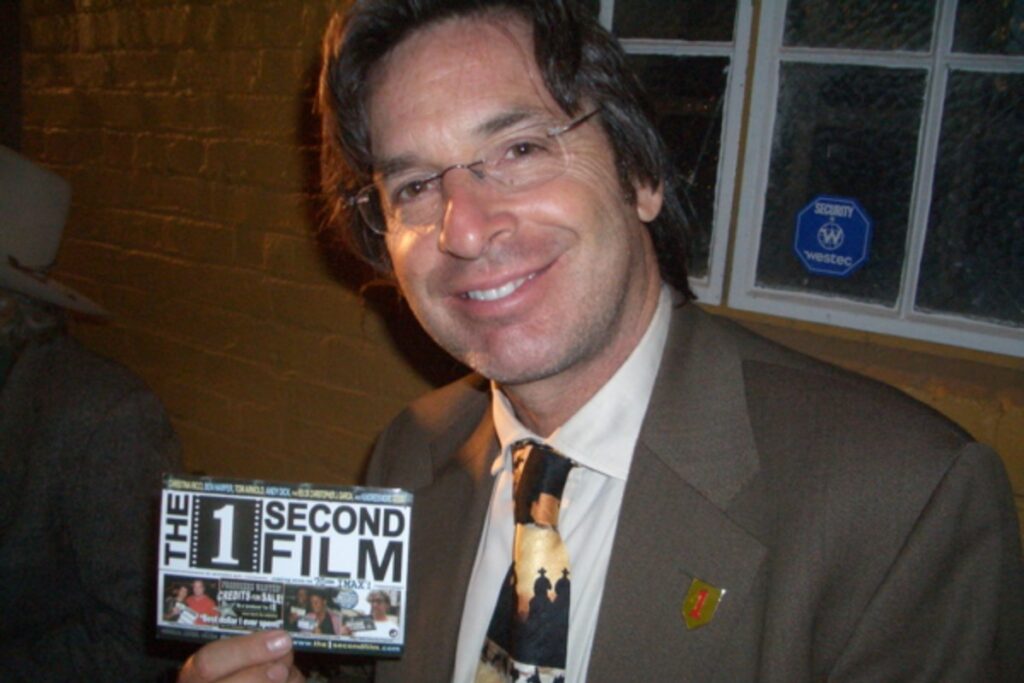 Скончался актер Роберт Кэррадайн 1 yu240226.10.05