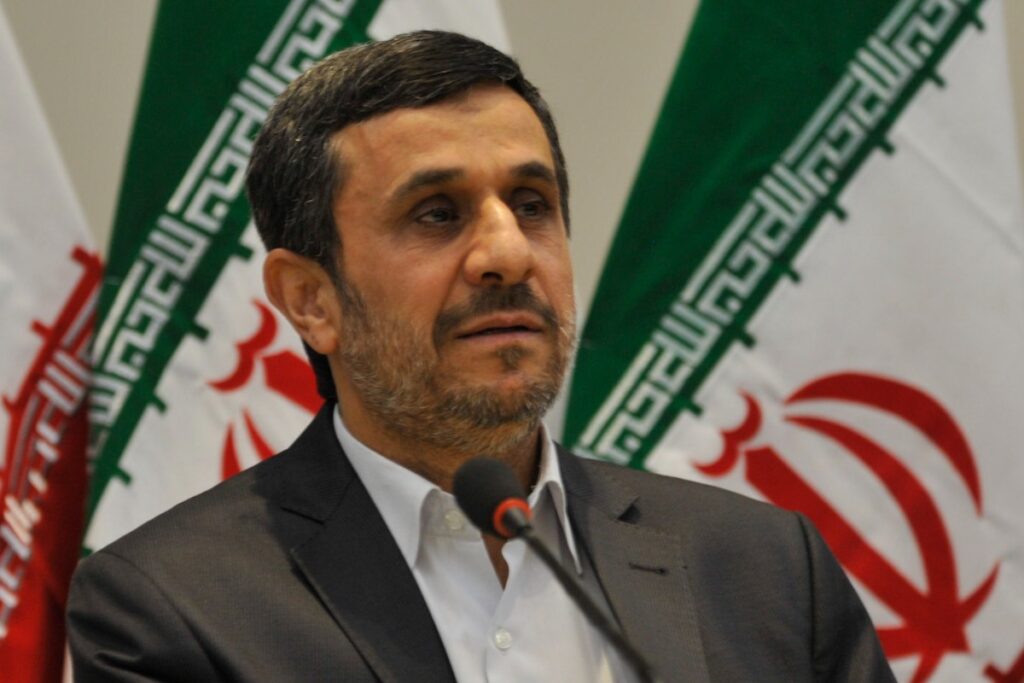 Родственники Ахмадинежада опровергли слухи о его гибели 1 yu010326.11.08