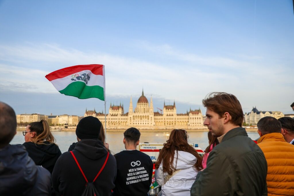 Эксперт СМИ2: Венгрия после смены власти рискует повторить сценарий Молдовы 2 yu130426.10.07