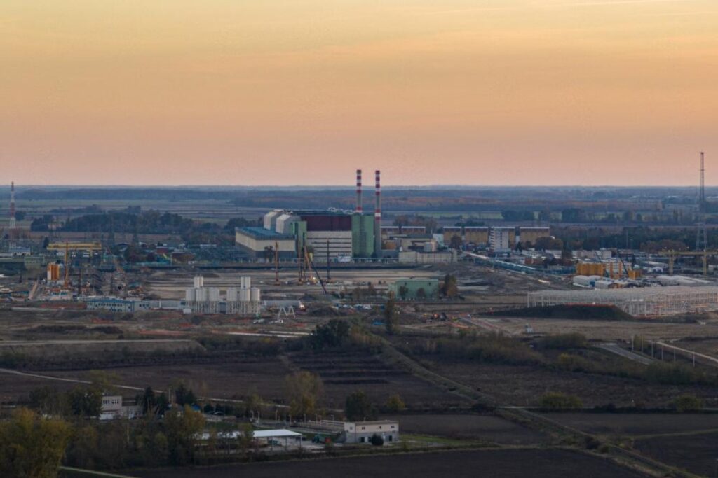 Мадьяр допустил расторжение части договоров по АЭС «Пакш-2» 1 yu130426.10.12