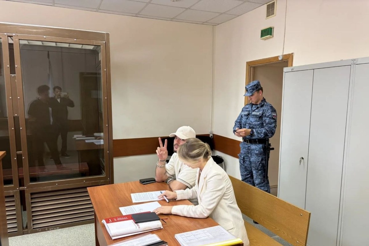 Суд оштрафовал рэпера Птаху 2 yu160726.10.10