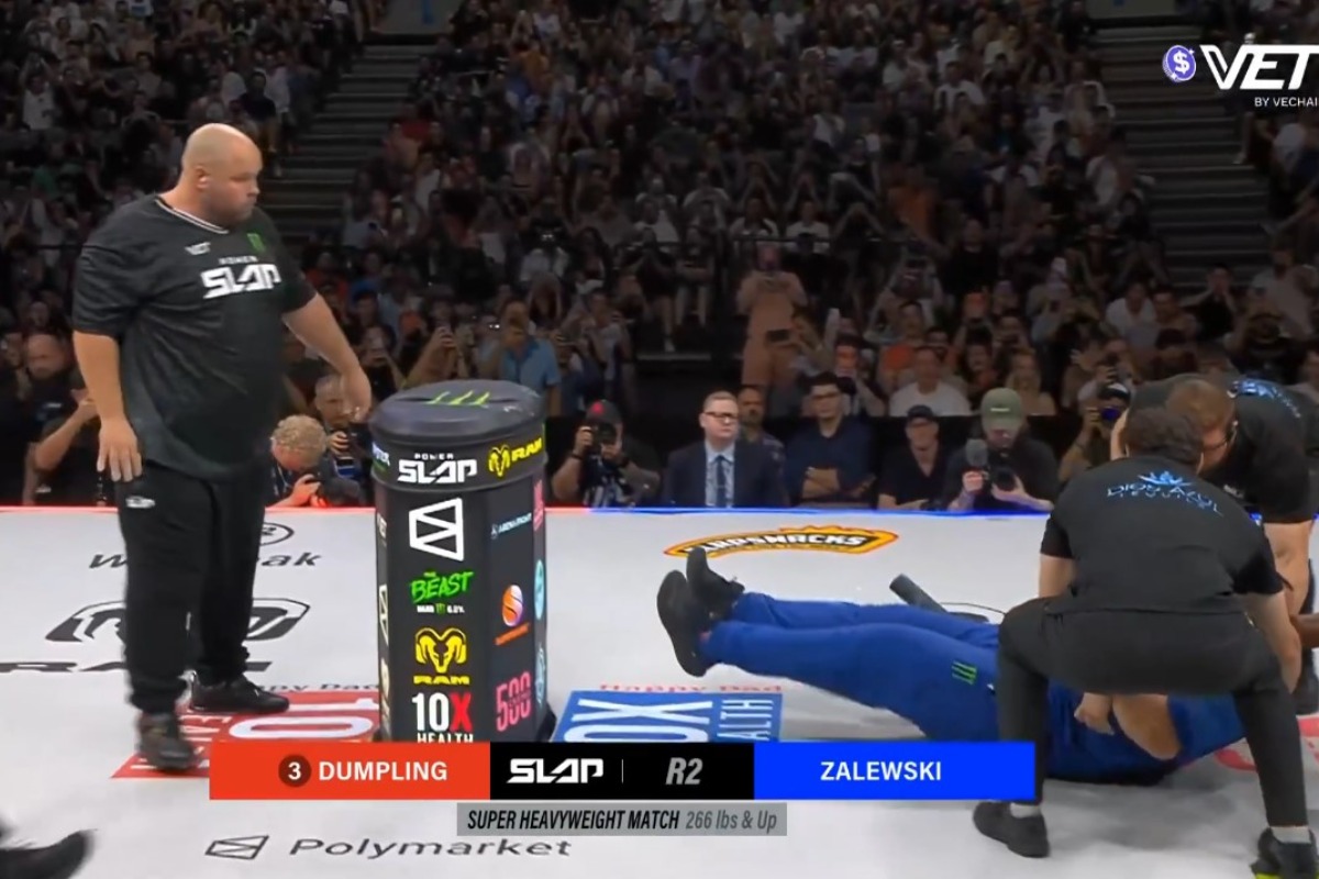 Пельмень отправил в нокаут поляка Залевского на Power Slap 22 1 yu310726.10.02