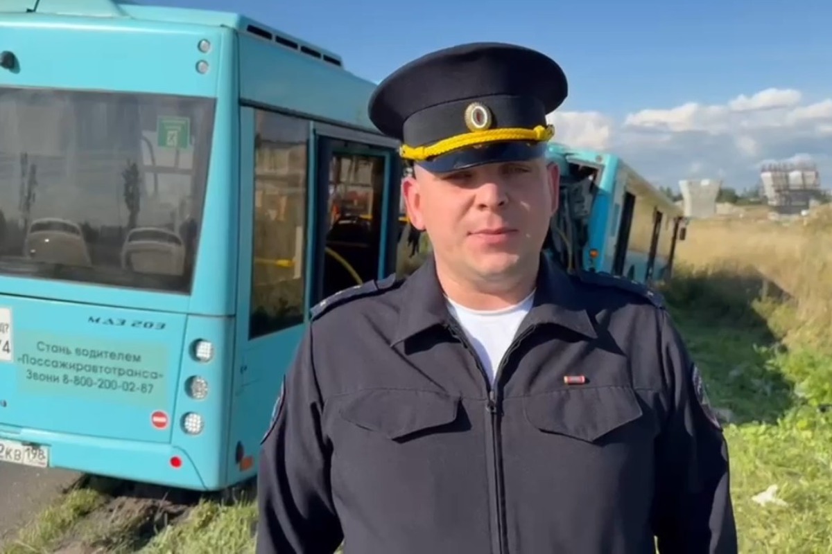 Два автобуса столкнулись в Петербурге, пострадали 13 человек 1 yu270826.10.08