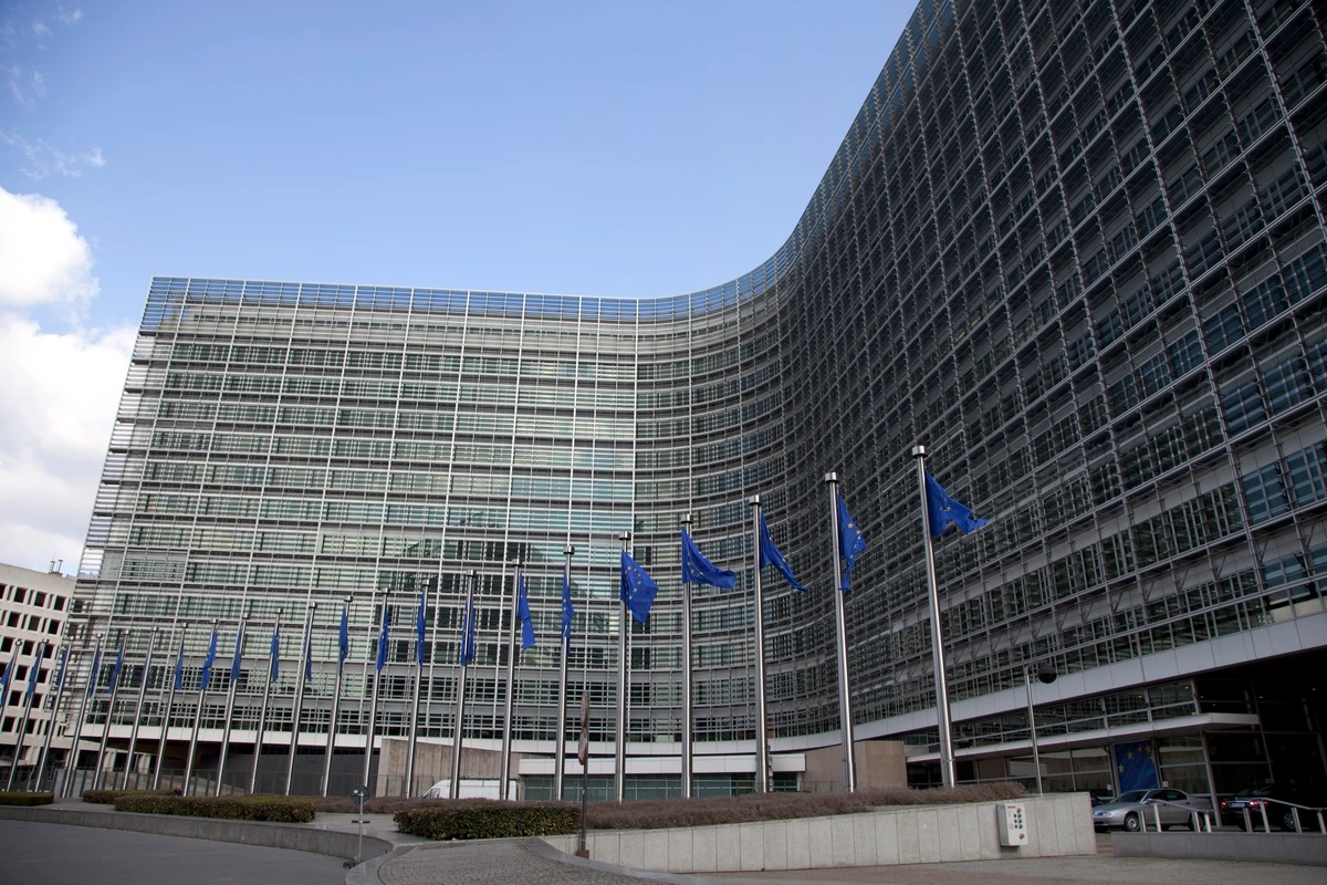 В Еврокомиссии усомнились в остроте финансовых проблем Украины 2 3 2
